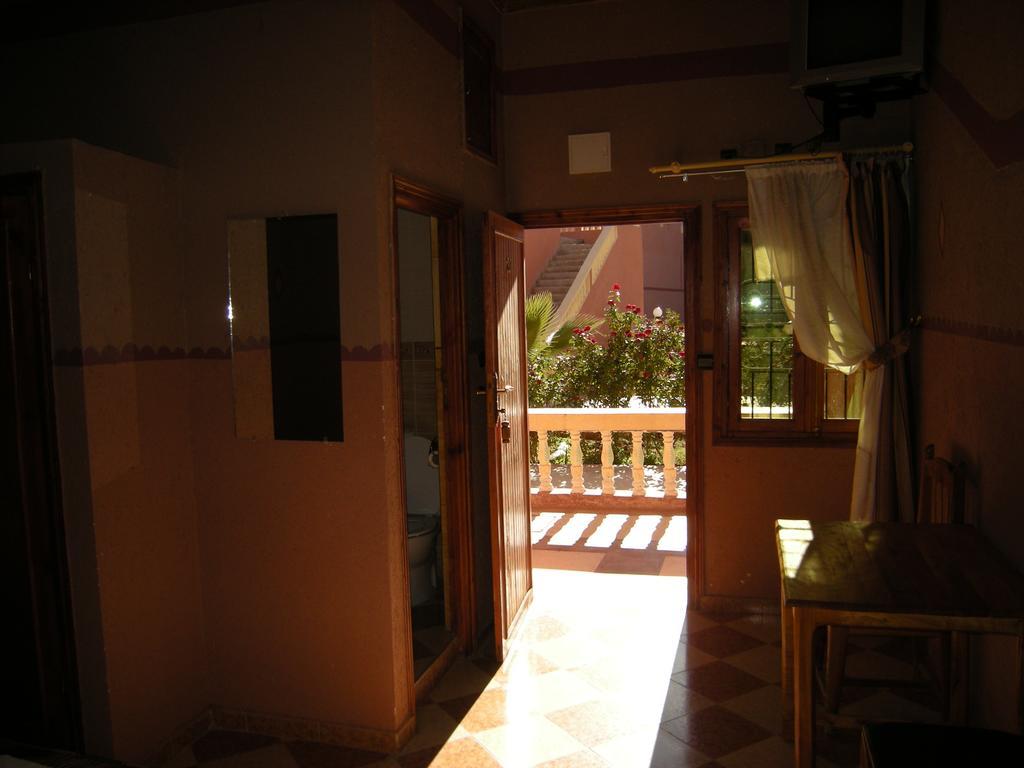 Hotel Mandar Saghrou Tazakhte Kelaat-M'Gouna エクステリア 写真